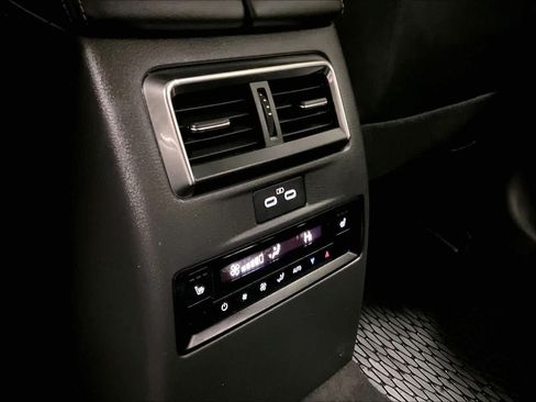 Used 2025 MAZDA CX-70 Plug-In Hybrid w/ Premium Plus AWD/4WD image 31