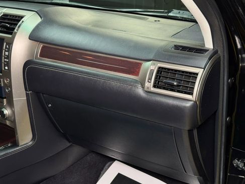 Used 2014 Lexus GX 460 image 46