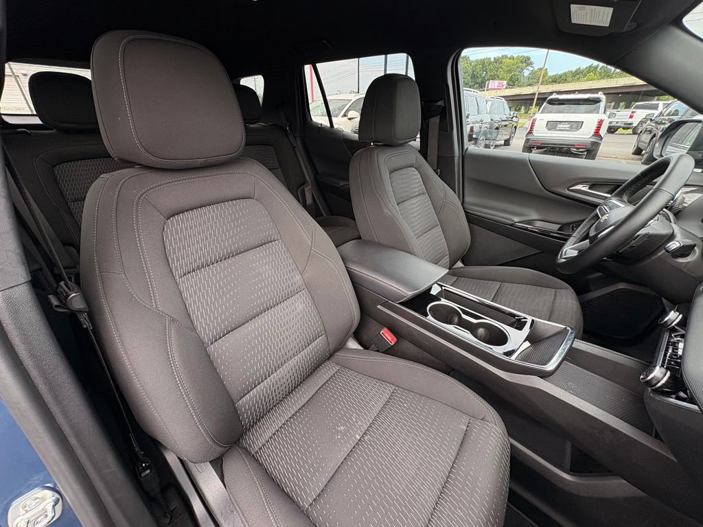 Used 2025 Chevrolet Equinox LT w/ Safety and Technology Package FWD image 30