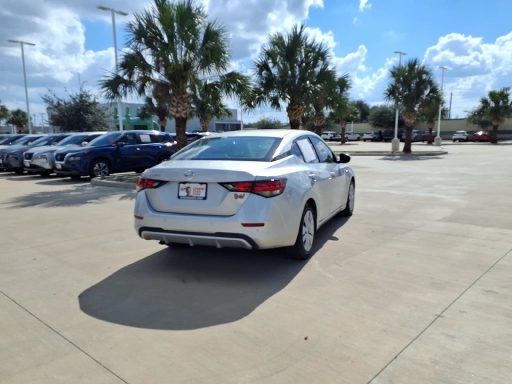 Used 2023 Nissan Sentra S FWD image 5