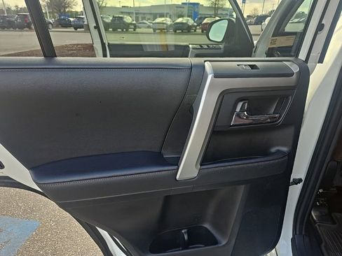 Used 2021 Toyota 4Runner Limited image 29