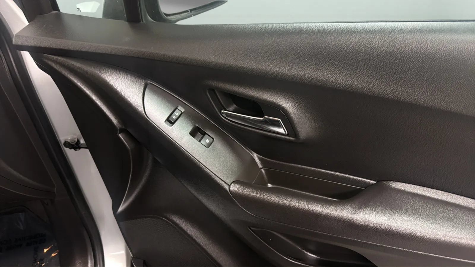 Used 2015 Chevrolet Trax LS FWD image 18