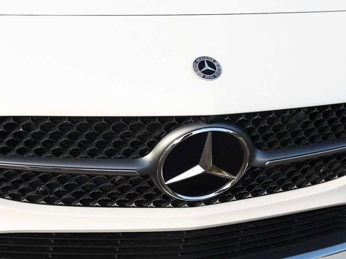 Used 2025 Mercedes-Benz CLA 250 4MATIC image 14