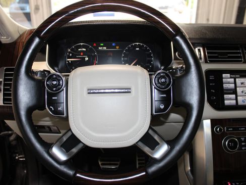 Used 2014 Land Rover Range Rover Supercharged AWD/4WD image 12