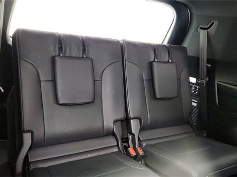 Used 2023 Lexus LX 600 4WD w/ Luxury Package image 28