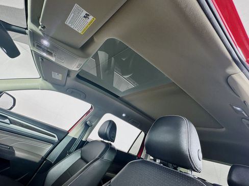 Used 2022 Volkswagen Atlas SE image 15