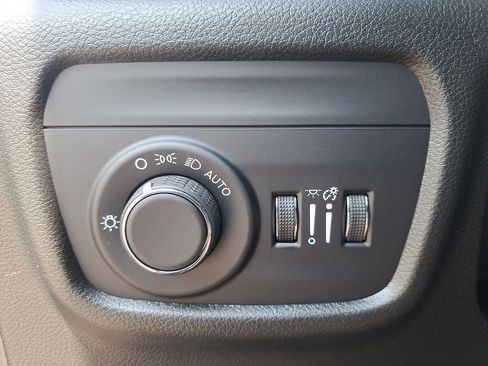 New 2025 Jeep Grand Cherokee Altitude w/ Trailer Tow Package image 25