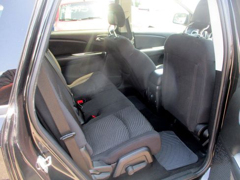 Used 2012 Dodge Journey SXT image 9