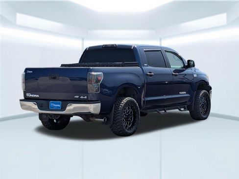 Used 2011 Toyota Tundra 4x4 CrewMax w/ SR5 Pkg image 6