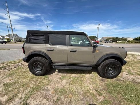 Used 2025 Ford Bronco Badlands AWD/4WD image 8