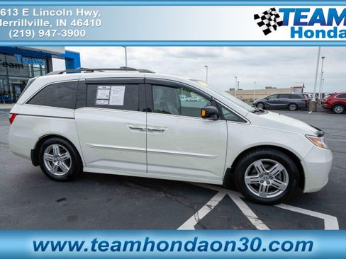 Used 2013 Honda Odyssey Touring image 1