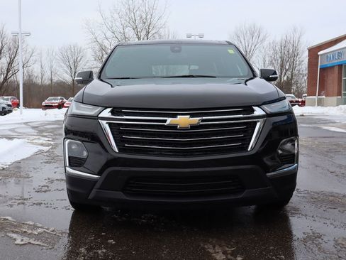 Used 2023 Chevrolet Traverse LT image 6