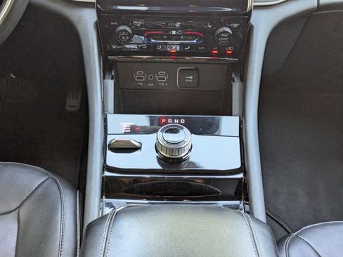 Used 2023 Jeep Grand Cherokee Limited image 25