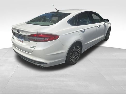 Used 2017 Ford Fusion SE w/ Fusion SE Technology Package FWD image 25