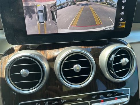 Certified 2022 Mercedes-Benz GLC 300 image 8