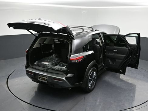 New 2026 Nissan Pathfinder Platinum image 37