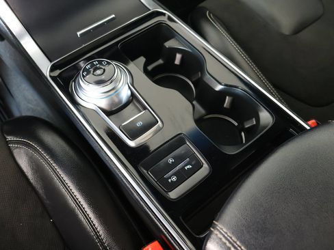 Used 2019 Ford Edge ST w/ Equipment Group 401A AWD/4WD image 9