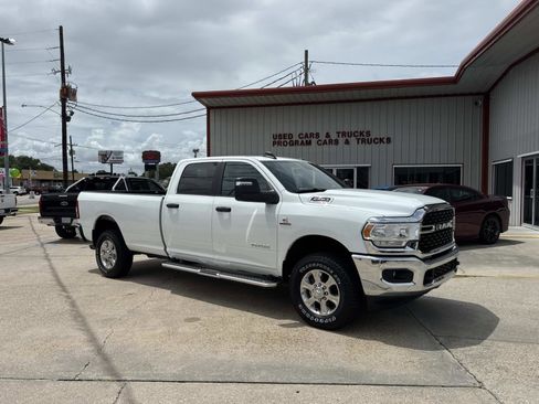 Used 2024 RAM 2500 Big Horn AWD/4WD image 1