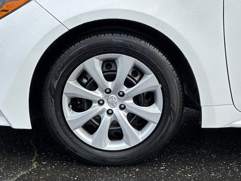 Used 2024 Toyota Corolla LE image 24