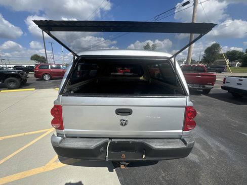 Used 2005 Dodge Dakota SLT image 28