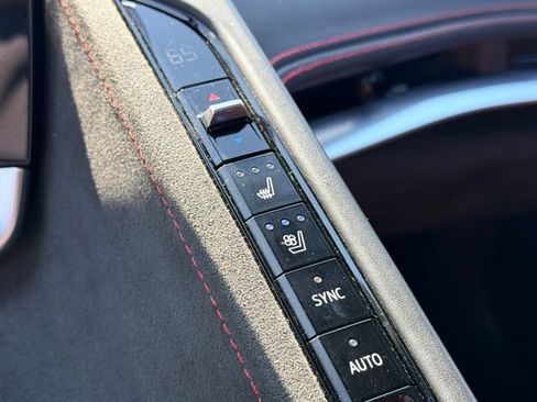Used 2021 Chevrolet Corvette Stingray Premium Conv w/ Z51 Performance Package RWD image 26