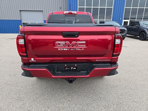 Used 2023 GMC Canyon Denali image 4