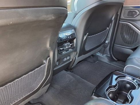 Used 2025 Jeep Grand Cherokee L Summit AWD/4WD image 12
