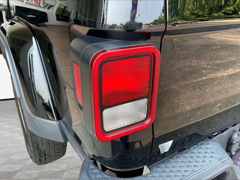 Used 2020 Jeep Gladiator Sport w/ Quick Order Package 24S AWD/4WD image 24