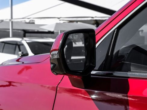 Used 2021 Cadillac Escalade ESV Premium Luxury Platinum image 44