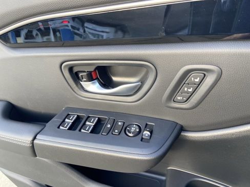 Used 2025 Honda Pilot EX-L image 43