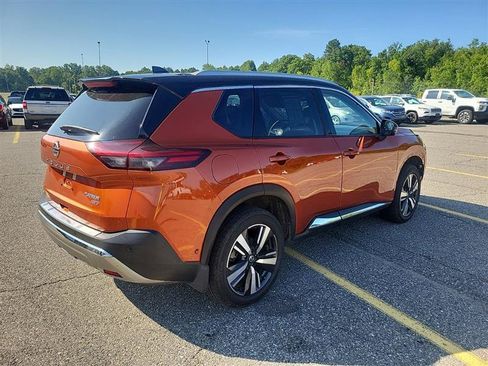 Used 2021 Nissan Rogue Platinum AWD/4WD image 9