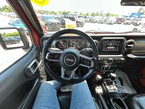 Used 2018 Jeep Wrangler Unlimited Rubicon w/ LED Lighting Group AWD/4WD image 32