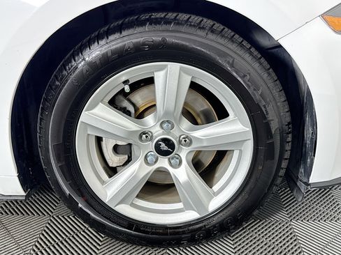 Used 2018 Ford Mustang Coupe image 27