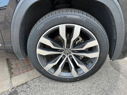 Used 2023 Volkswagen Atlas Cross Sport SEL Premium R-Line AWD/4WD image 9