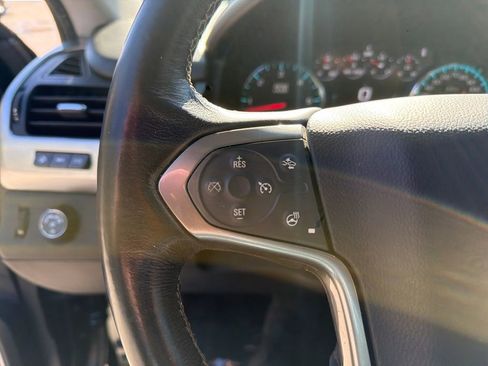 Used 2017 Chevrolet Suburban Premier image 23