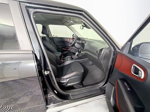 Used 2023 Kia Soul GT-Line w/ GT-Line Technology Package FWD image 31