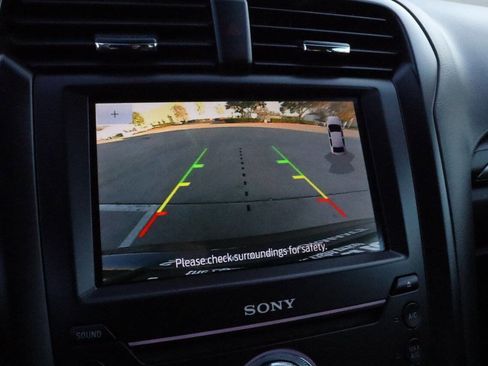 Used 2020 Ford Fusion Energi Titanium image 5