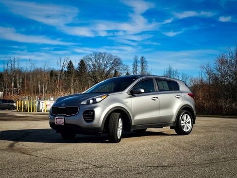 Used 2019 Kia Sportage LX image 8