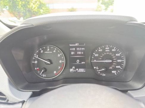 Used 2024 Subaru Crosstrek 2.0i AWD/4WD image 15