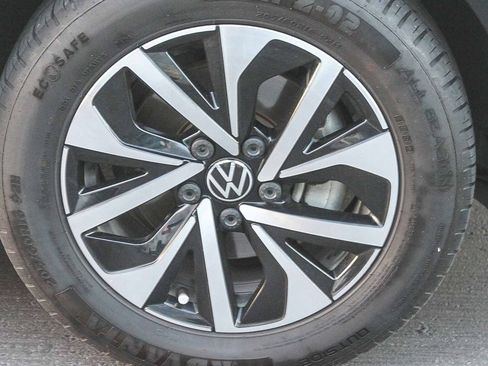 Used 2022 Volkswagen Jetta S image 12