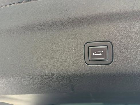 Used 2021 Cadillac Escalade Sport w/ Driver Assist Tech Package AWD/4WD image 24