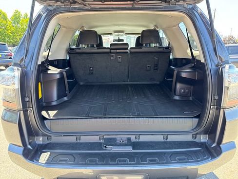 Used 2019 Toyota 4Runner SR5 Premium RWD image 13
