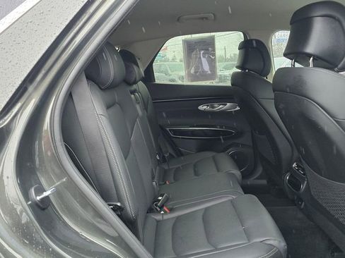 Used 2025 Genesis GV70 2.5T image 12