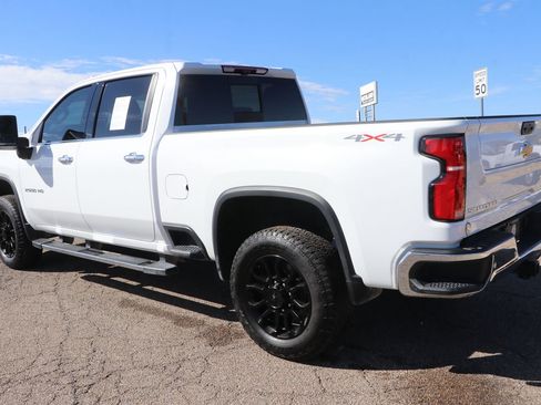 Used 2025 Chevrolet Silverado 2500 LTZ w/ LTZ Premium Package image 5