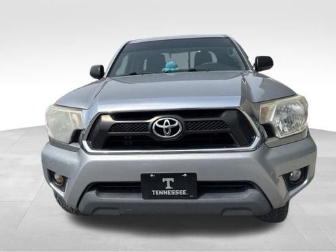 Used 2015 Toyota Tacoma 4x4 Access Cab V6 w/ TRD Off-Road Package image 6