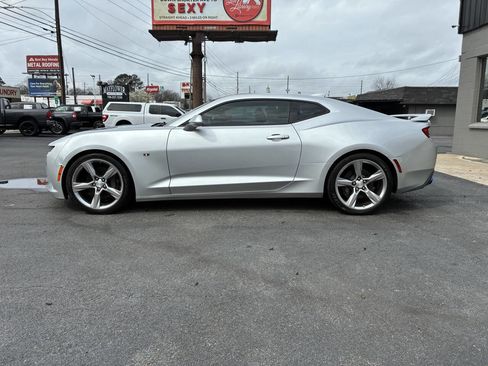 Used 2017 Chevrolet Camaro SS image 3