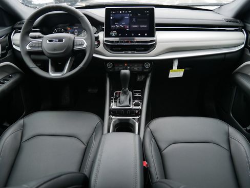 New 2026 Jeep Compass Limited image 9