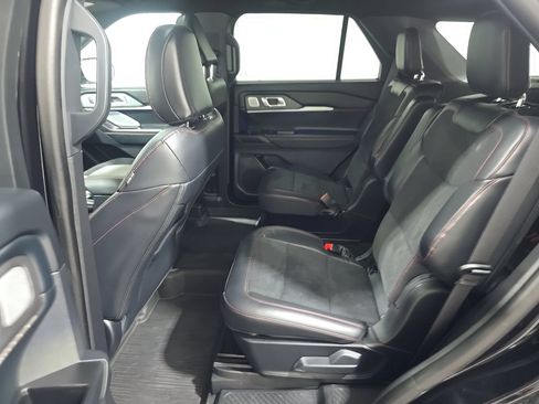 Used 2025 Ford Explorer ST AWD/4WD image 11