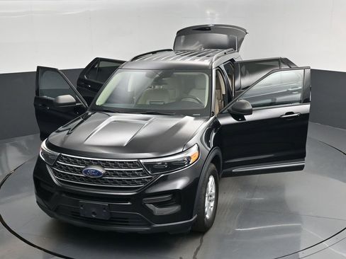 Used 2022 Ford Explorer XLT image 49