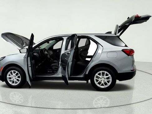 Used 2024 Chevrolet Equinox LT AWD/4WD image 10